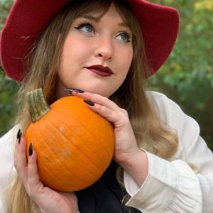 Meet your Posher, Kyra